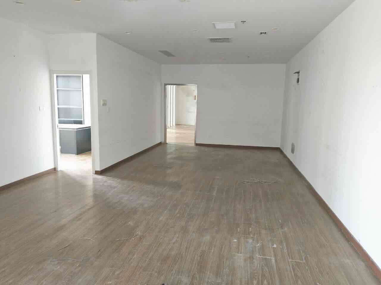 旺角广场延安东路靠近豫园站　威斯汀酒店对面　楼品好价格低