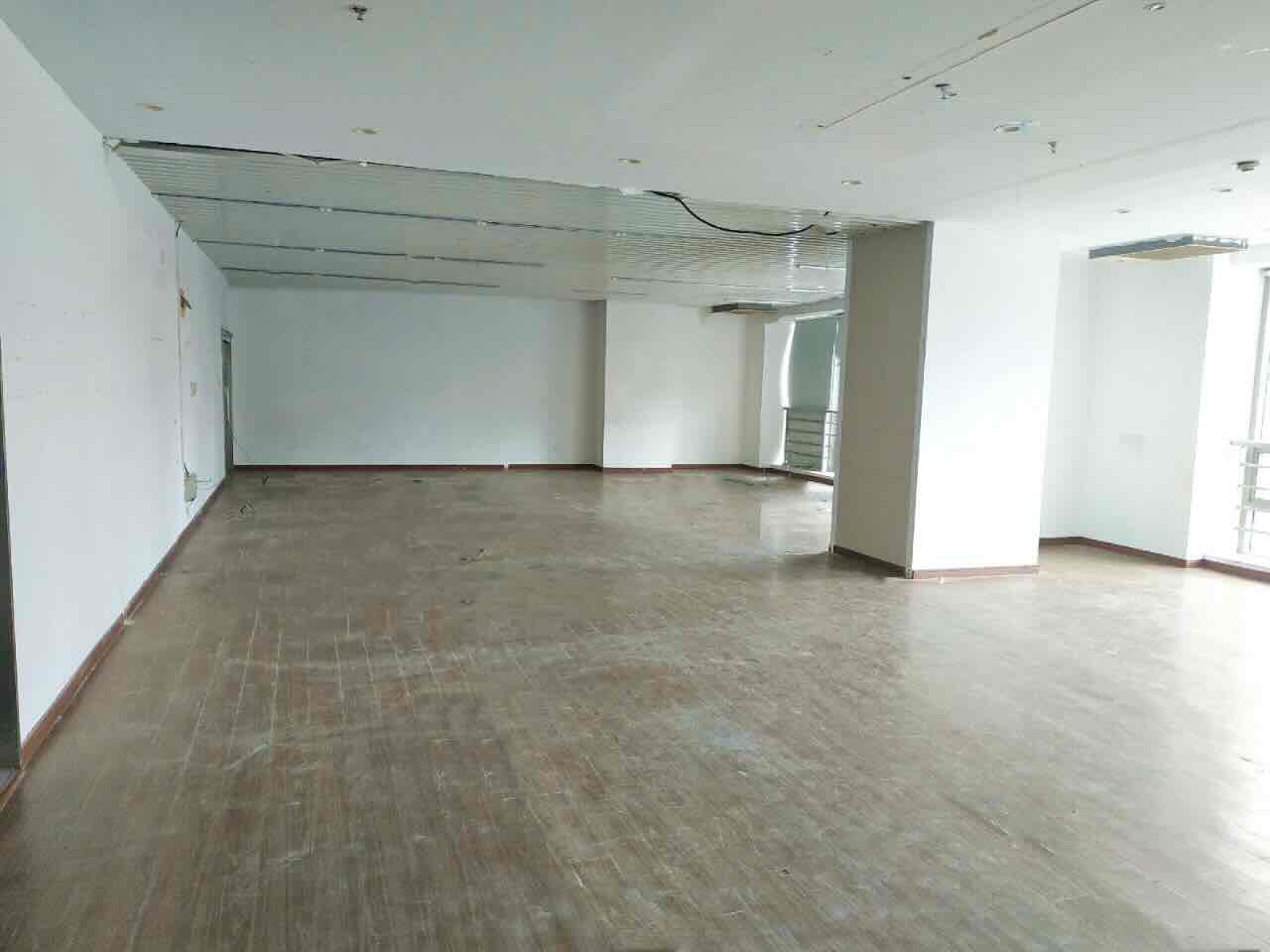 旺角广场延安东路靠近豫园站　威斯汀酒店对面　楼品好价格低