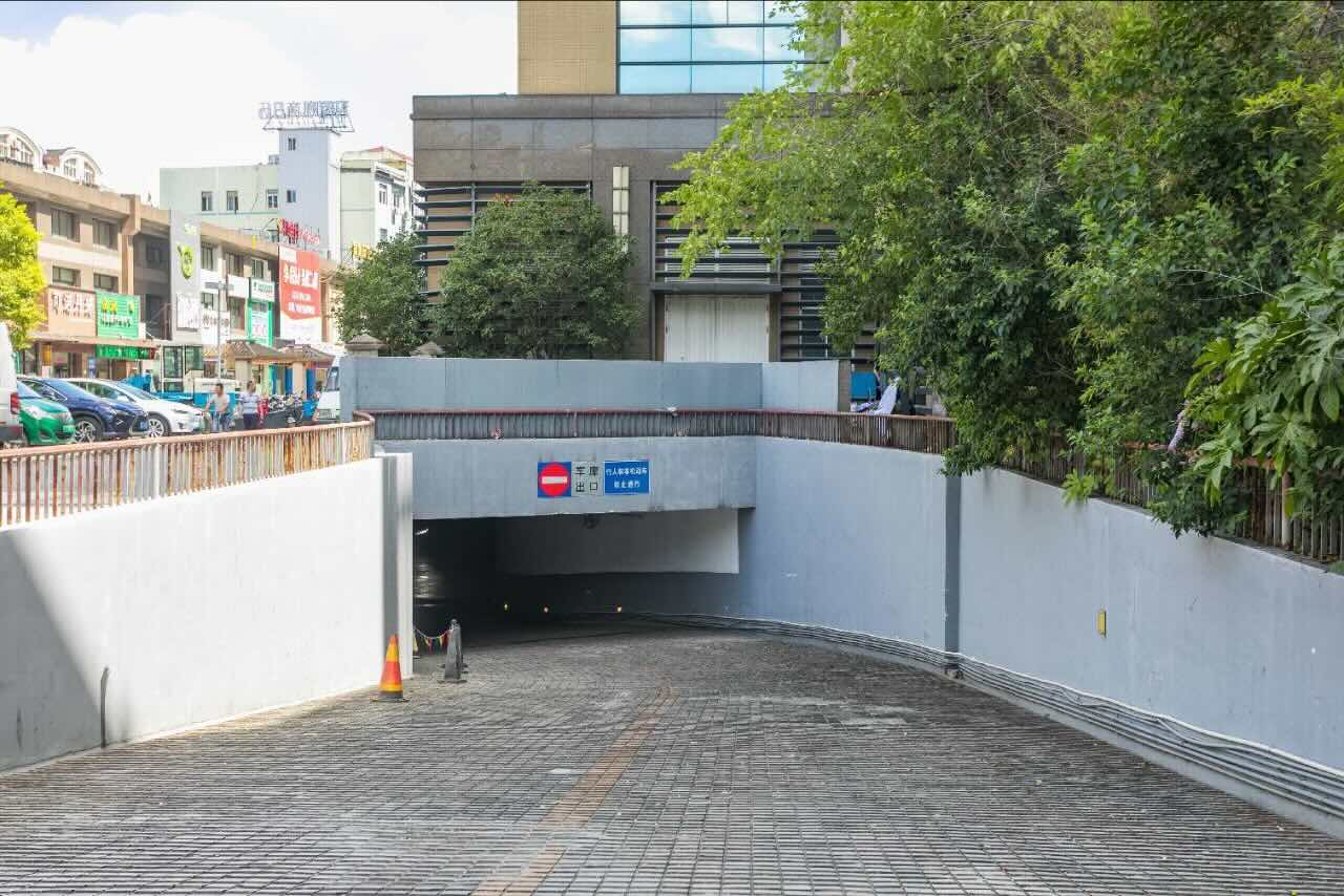 汇宝购物广场