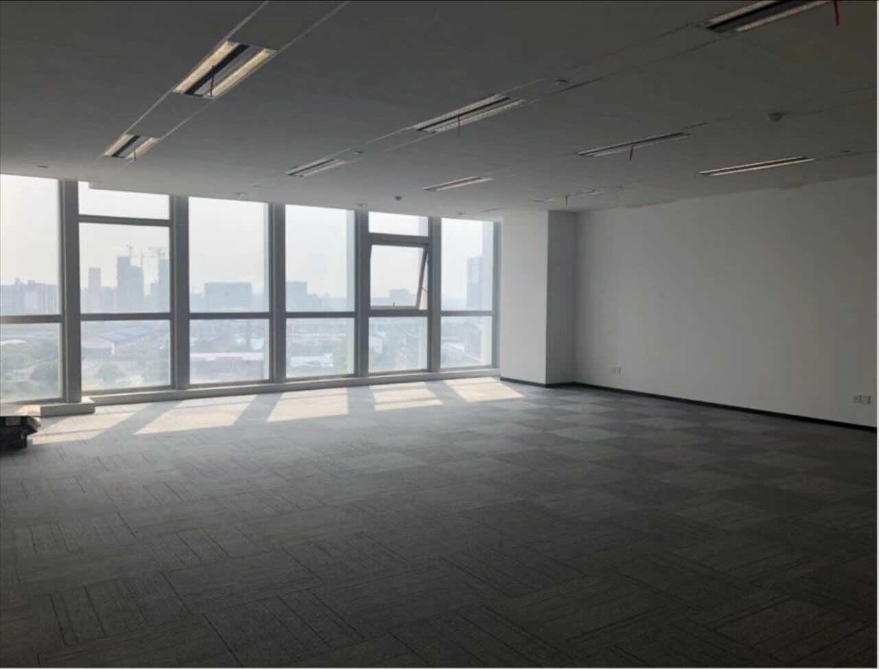 大宁中心广场470平米办公室出租_4.20元/m²/天