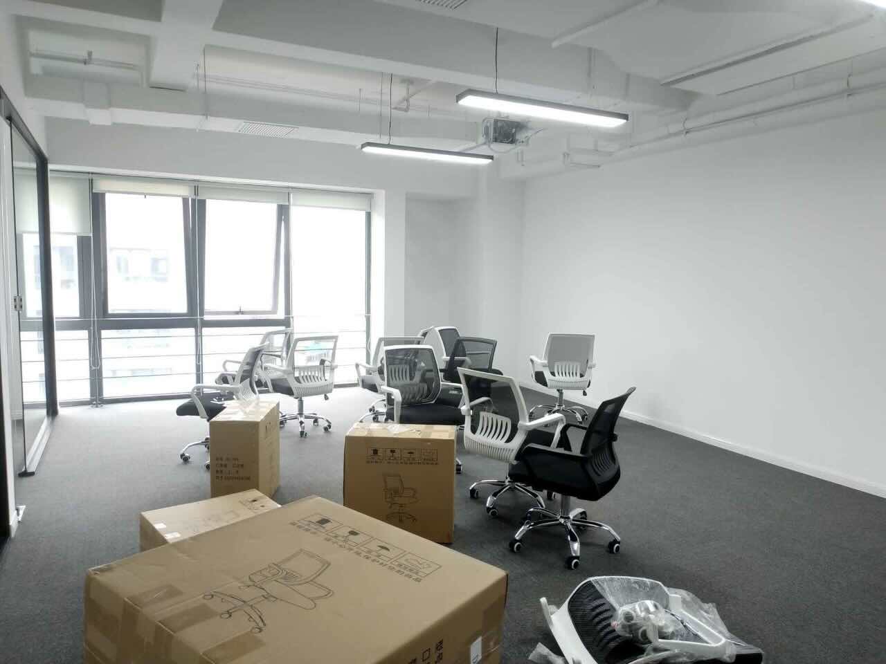 城市新汇157平米办公室出租_3.30元/m²/天