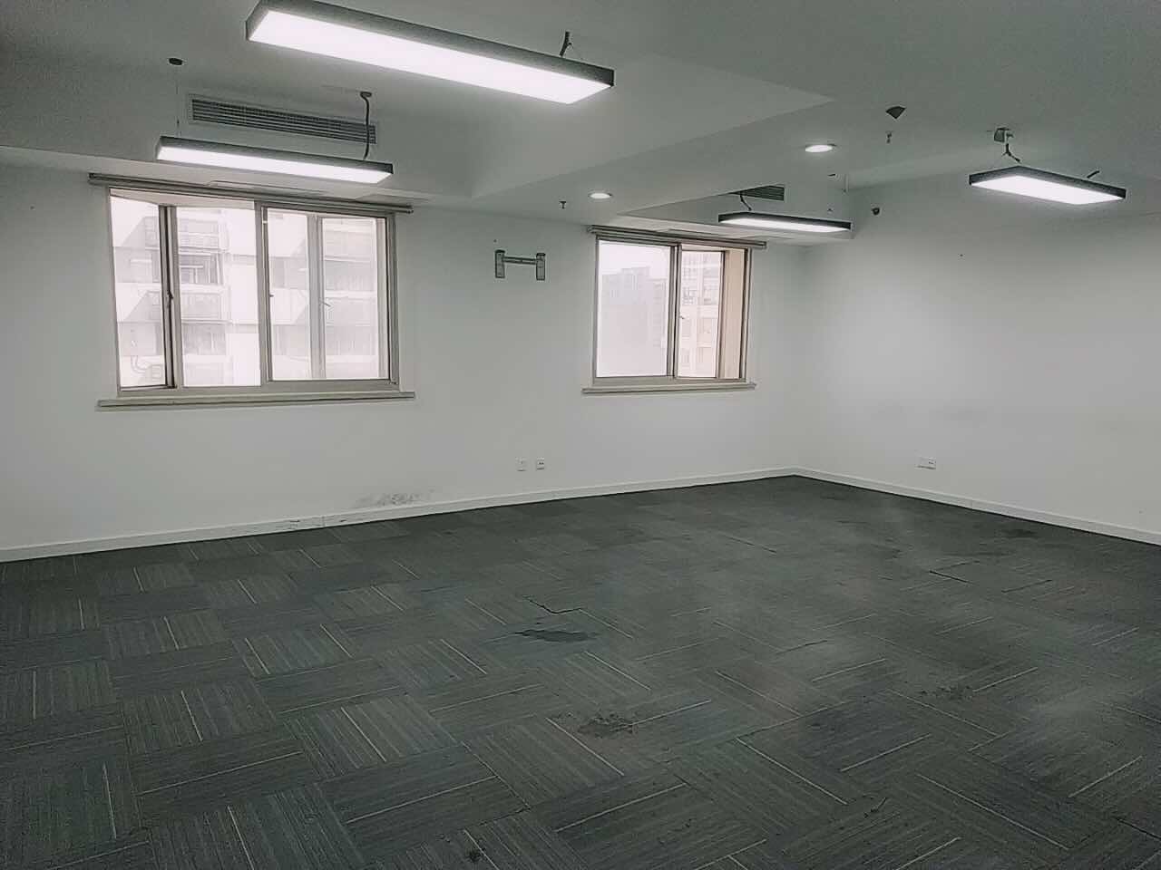 新梅华东大酒店新静安（闸北） 新梅华东大酒店 82平米 中等装修