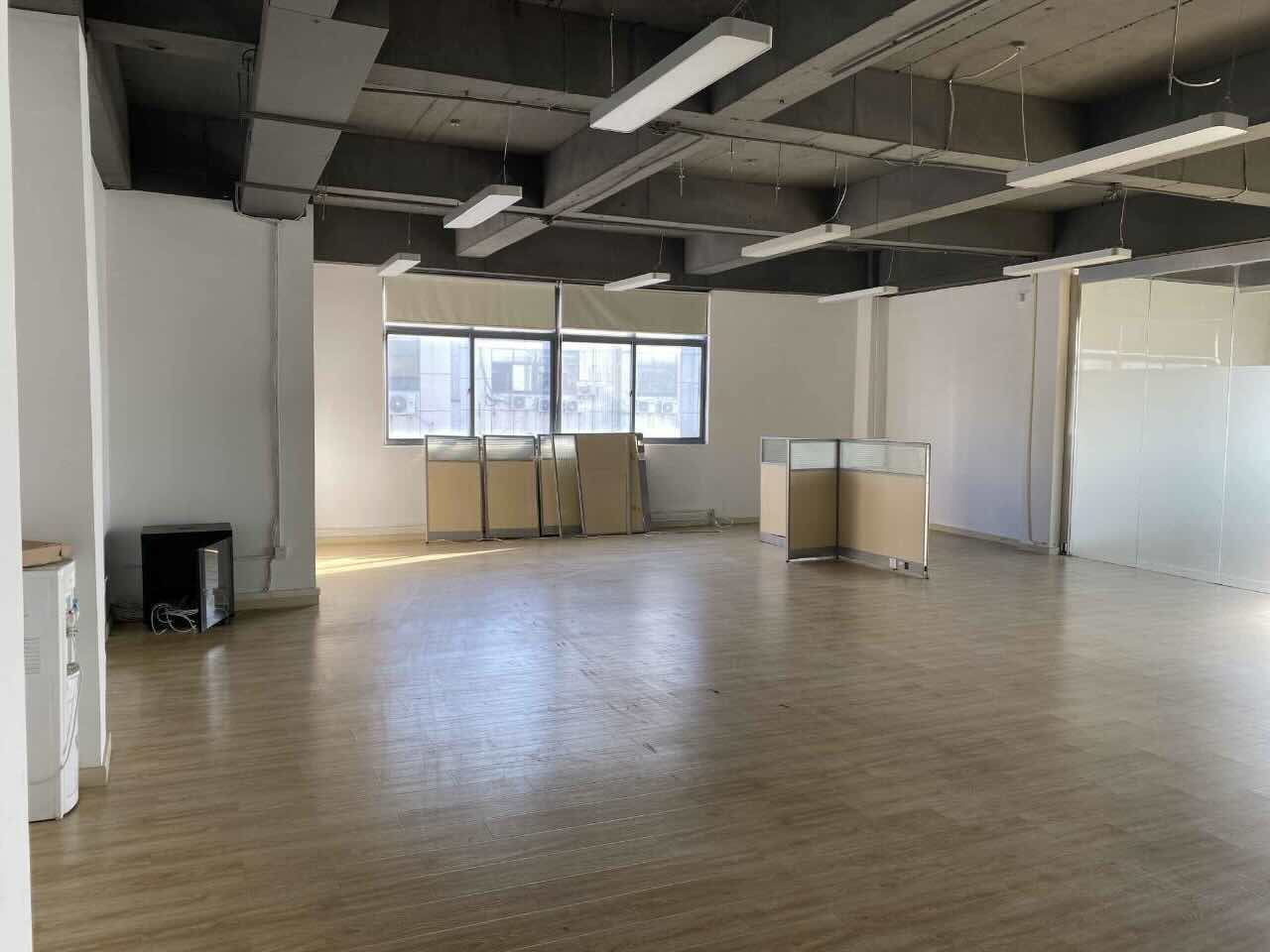 巨丰商务广场新静安（闸北） 巨丰商务广场 155平米 精装修
