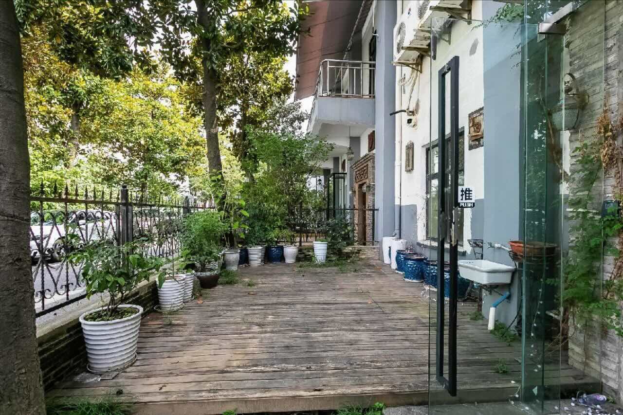 万灵谷花园新静安（闸北） 万灵谷花园 484平米 精装修