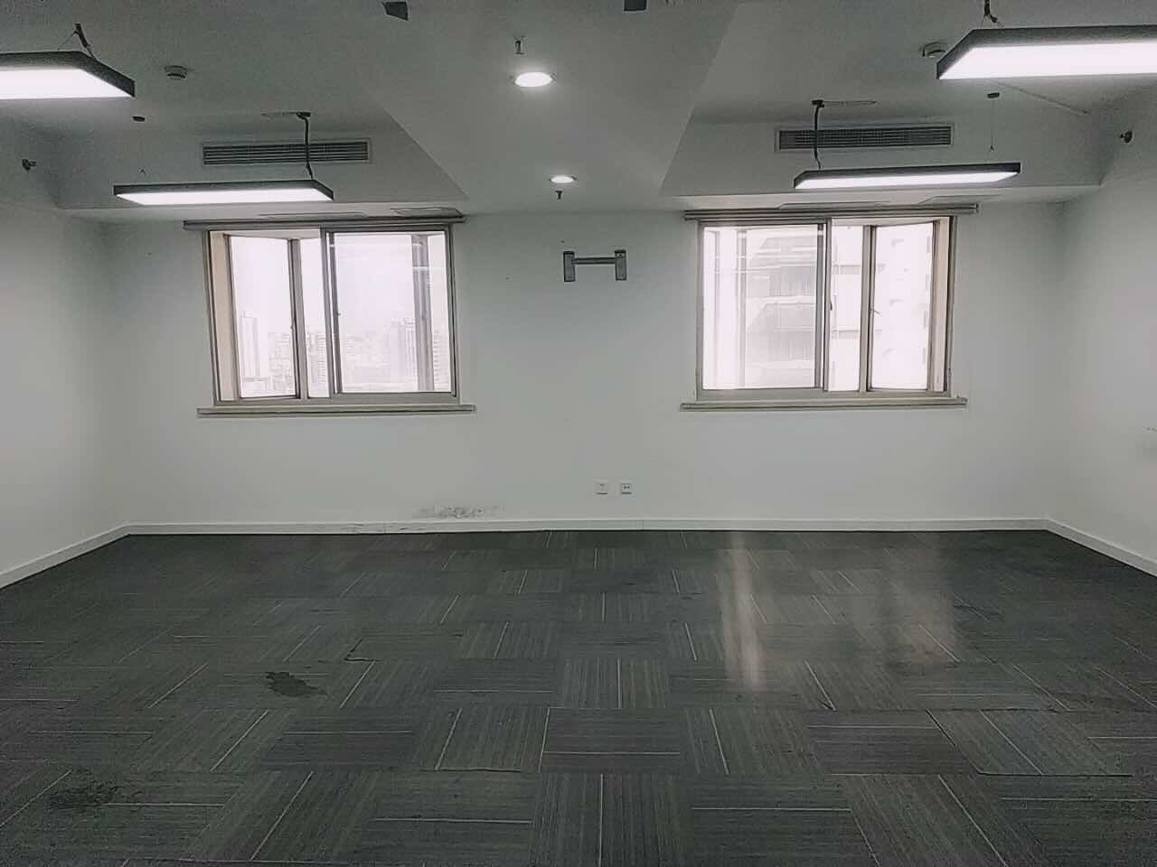 新梅华东大酒店新静安（闸北） 新梅华东大酒店 82平米 中等装修