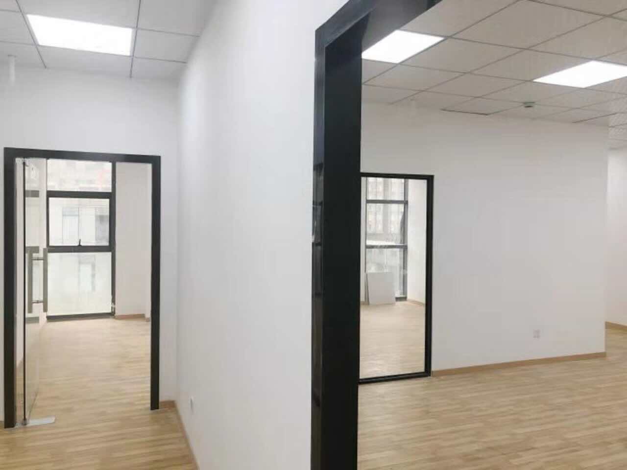 巨丰商务广场新静安（闸北） 巨丰商务广场 272平米 中等装修