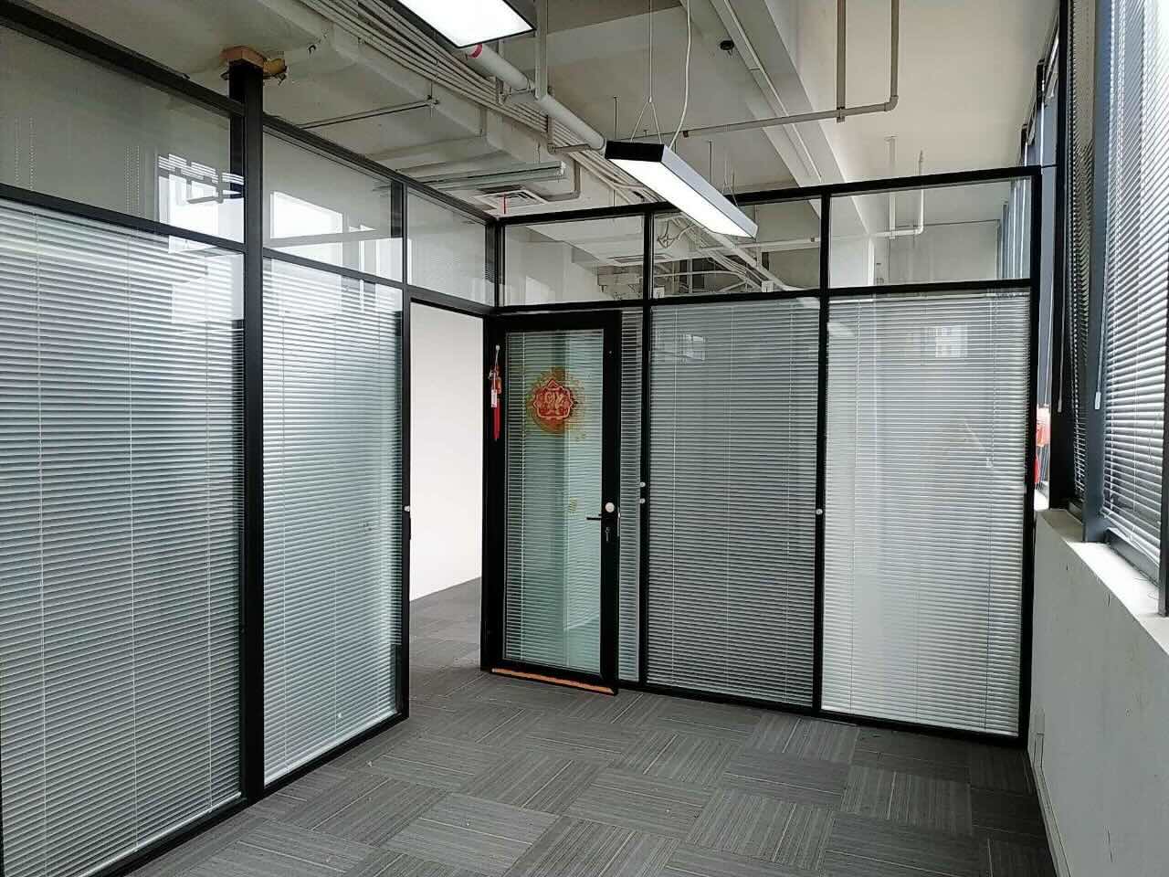 大宁中心广场新静安（闸北） 大宁中心广场 273平米 精装修