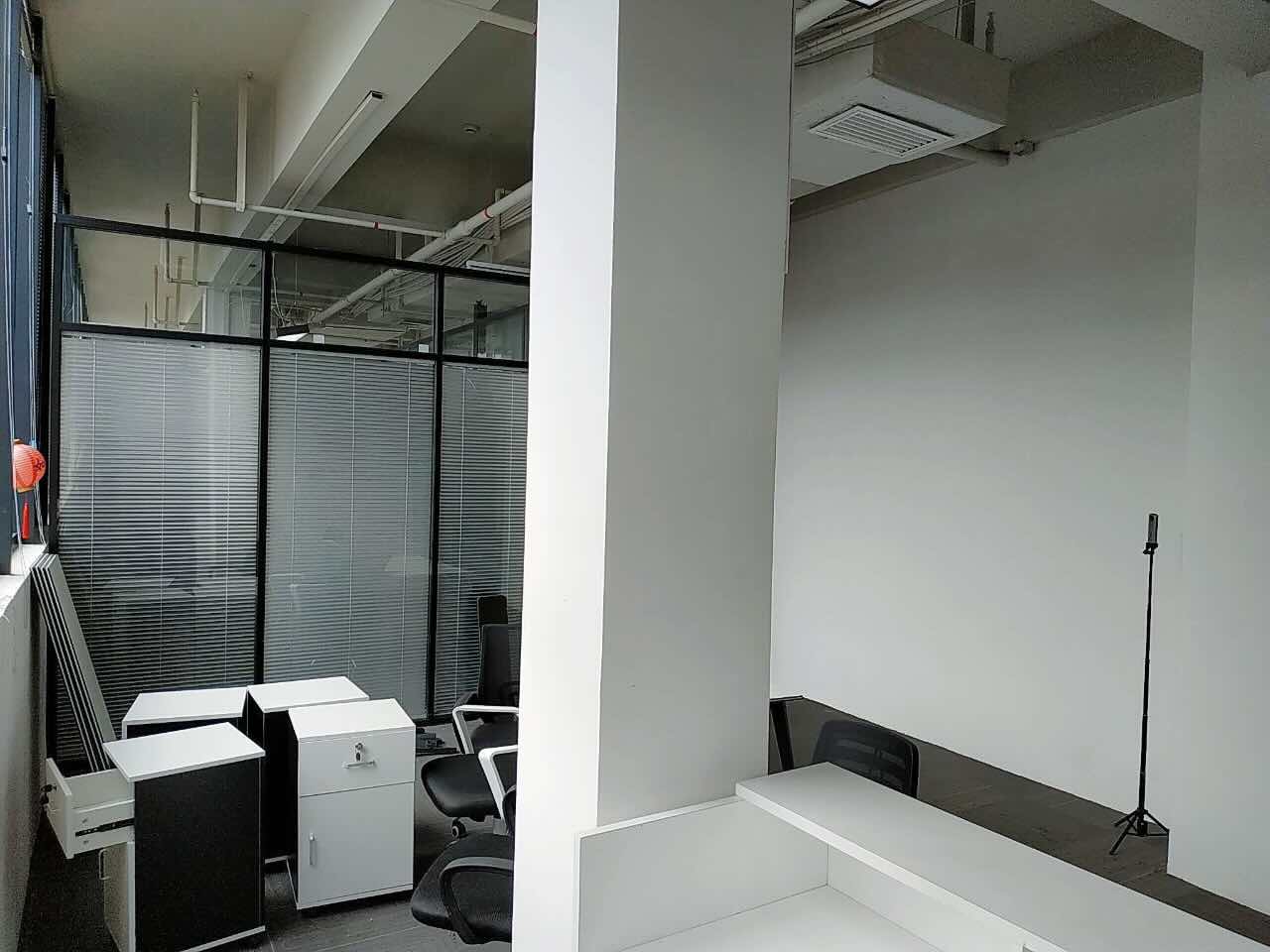 大宁中心广场新静安（闸北） 大宁中心广场 273平米 精装修