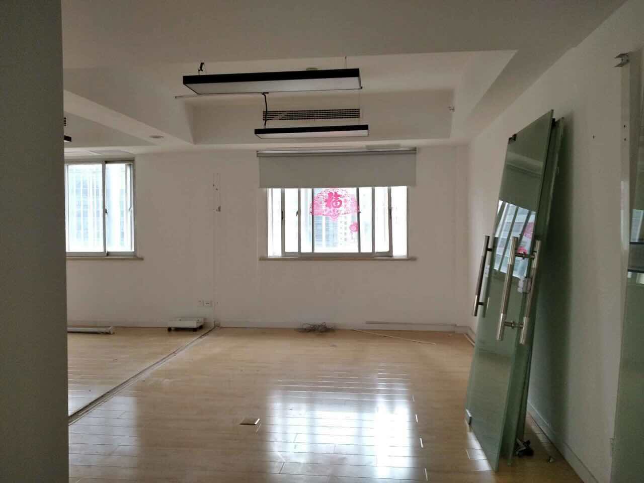 新梅华东大酒店99平米办公室出租_3.00元/m²/天