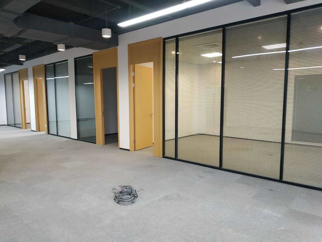 中建幸福空间296平米办公室出租_3.50元/m²/天