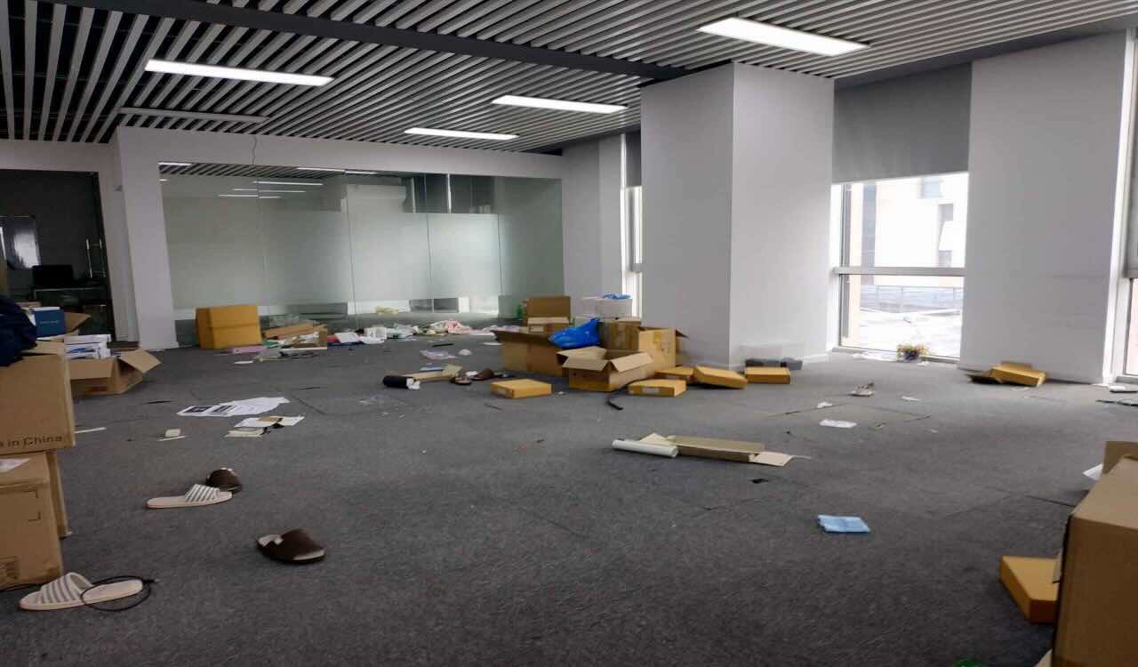 新静安（闸北） 上勤大厦 300平米 简装修
