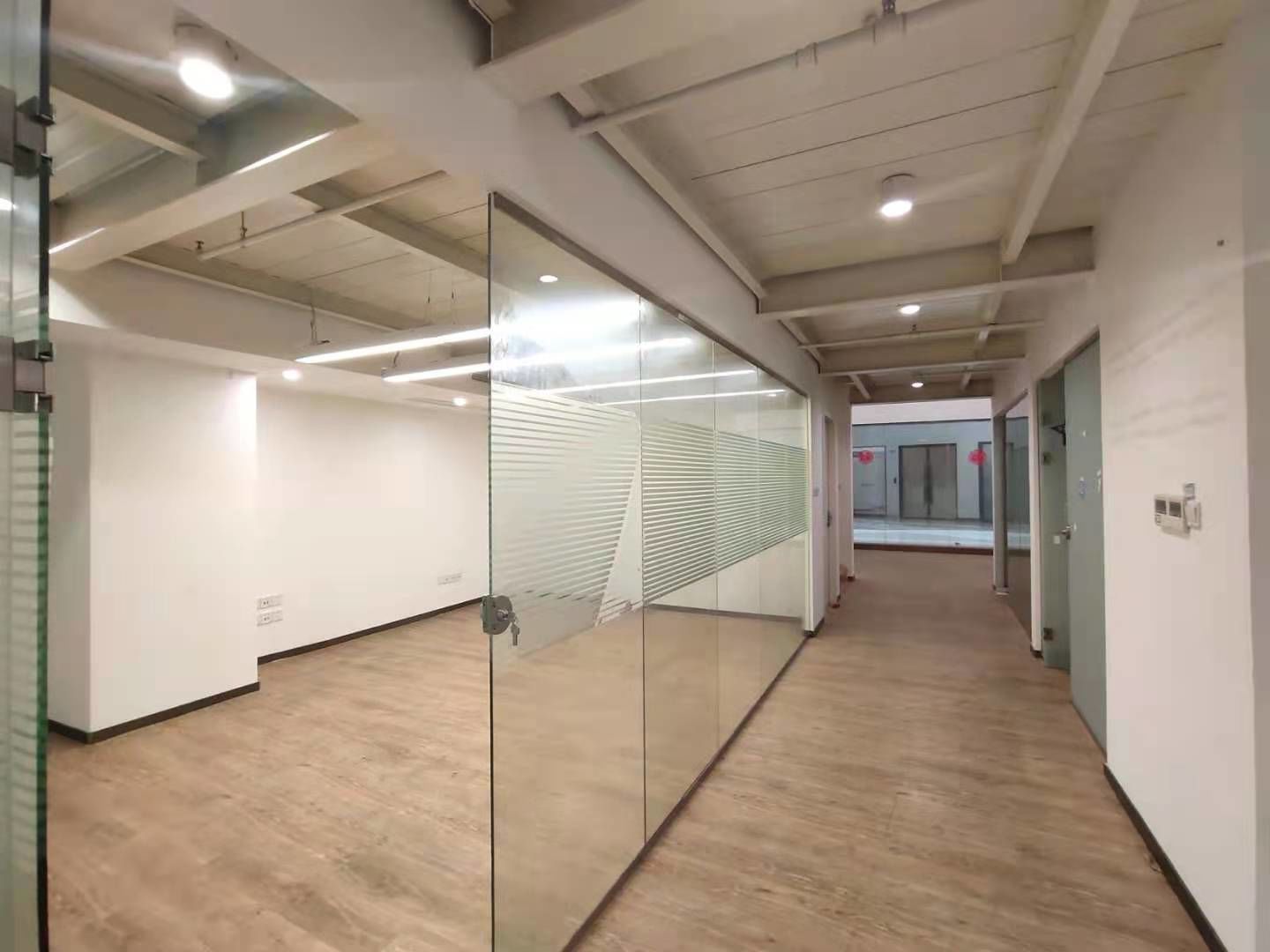 祥腾财富广场新静安（闸北） 祥腾财富广场 198平米 精装修