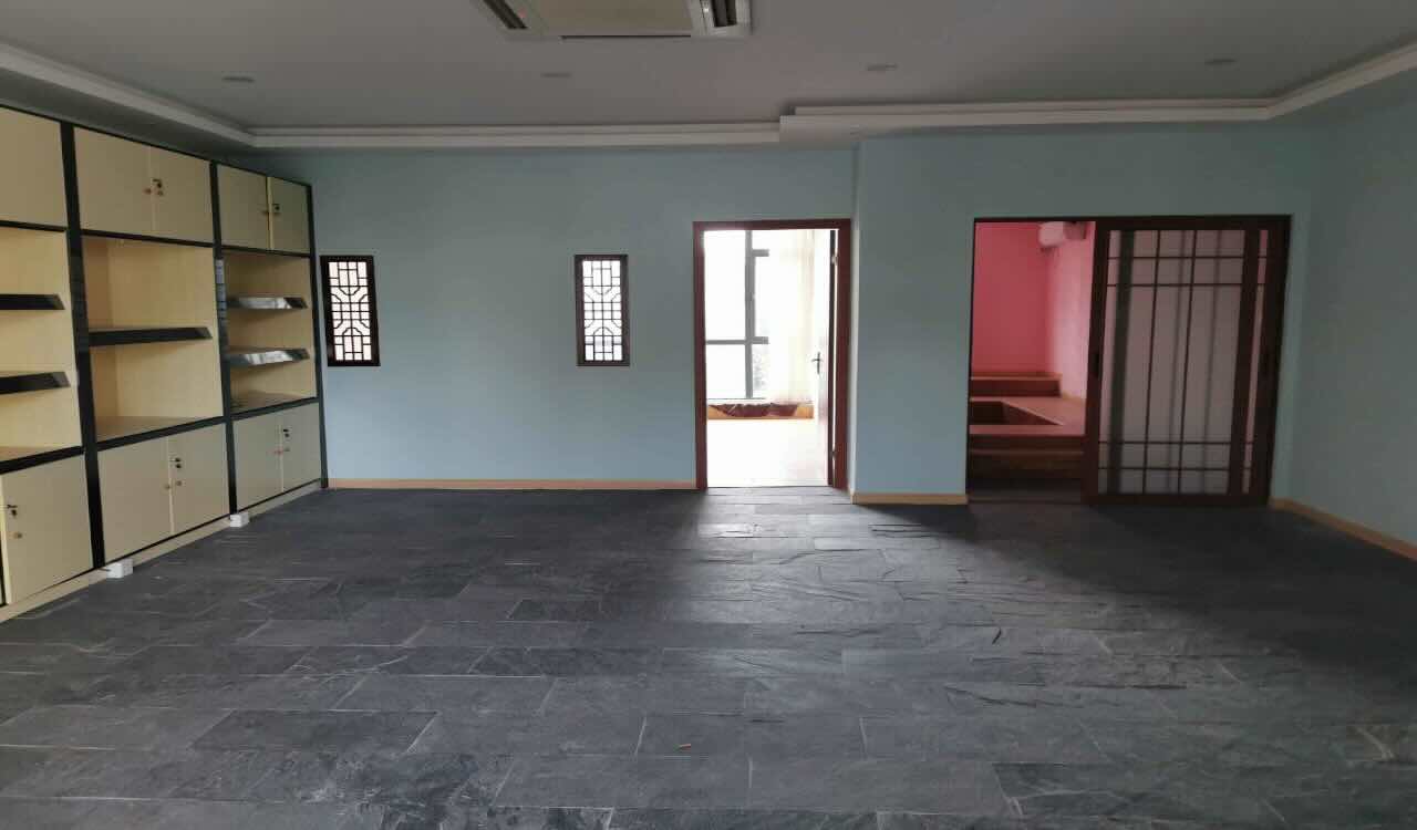 新静安（闸北） 莱赛港 331平米 中等装修