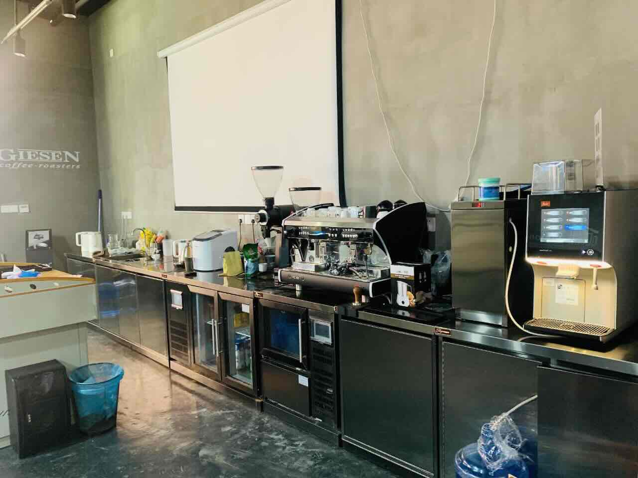 大树下新媒体创意园闵行 大树下新媒体创意园 370平米 精装修