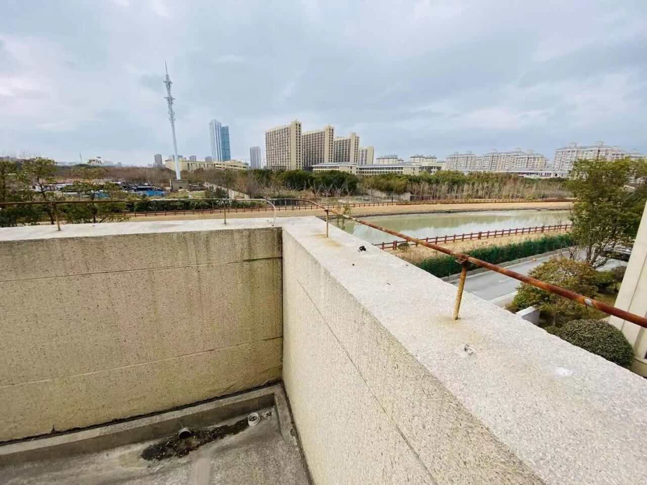 吴泾宝龙广场闵行 吴泾宝龙广场 379平米 毛坯