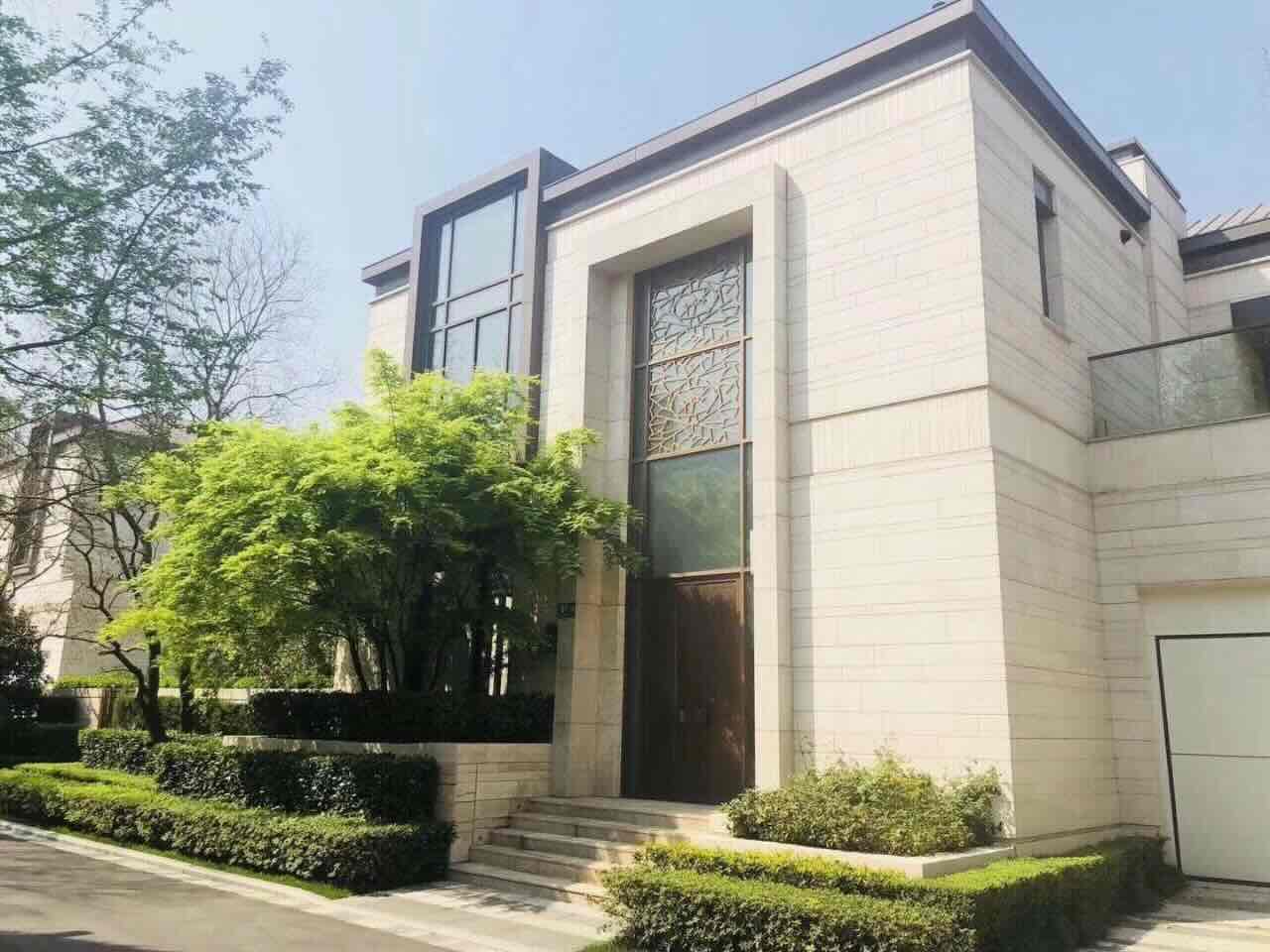 金臣别墅580平米办公室出租_4.20元/m²/天