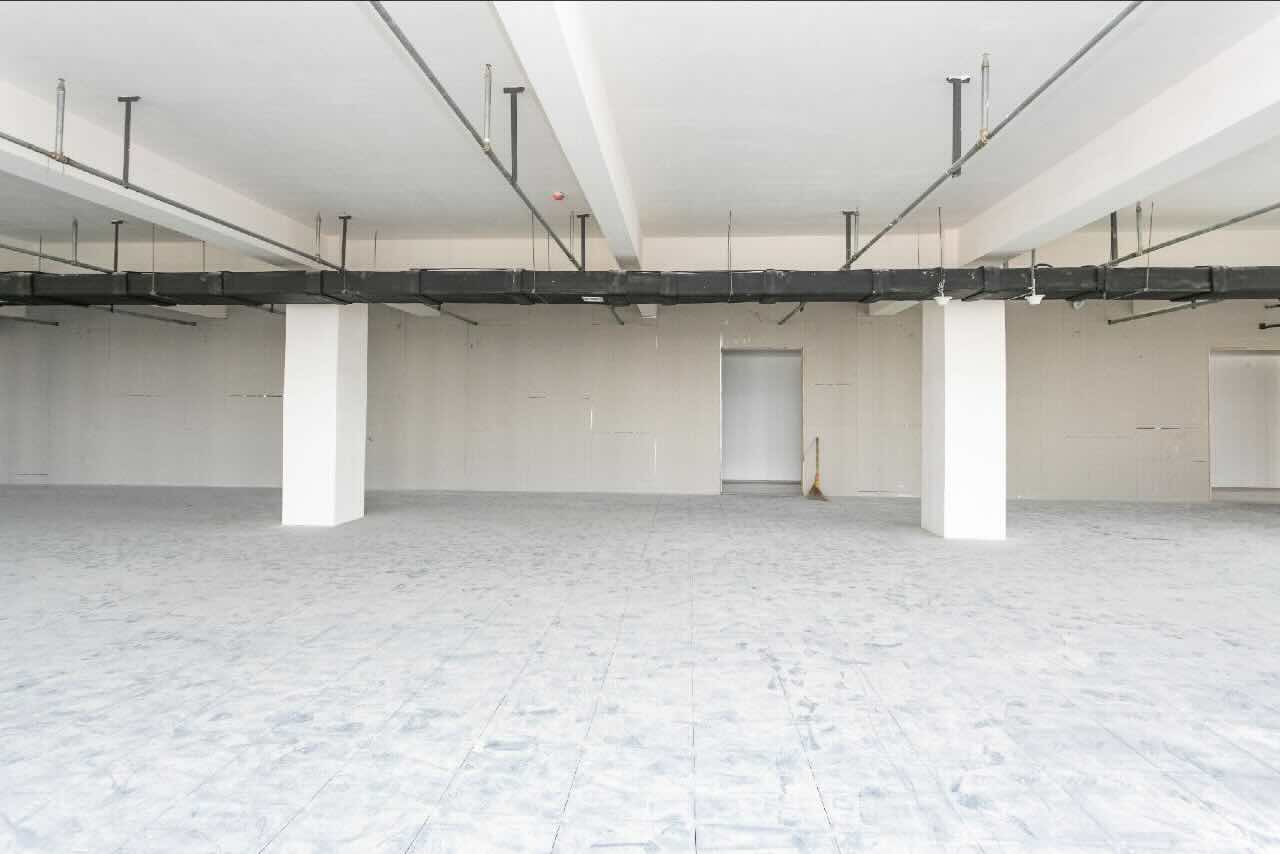 近铁虹桥中心134平米办公室出租_3.80元/m²/天