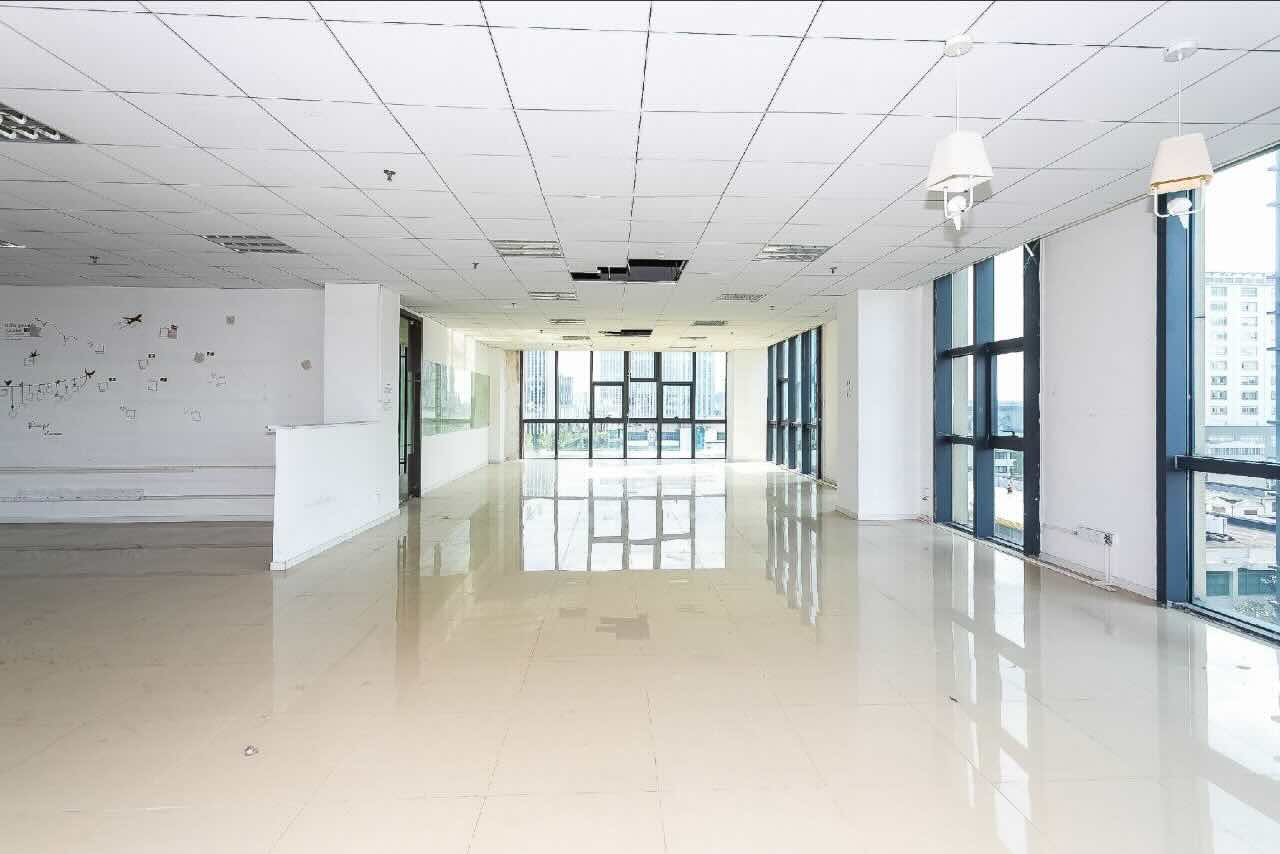 新桥商务中心323平米办公室出租_3.00元/m²/天