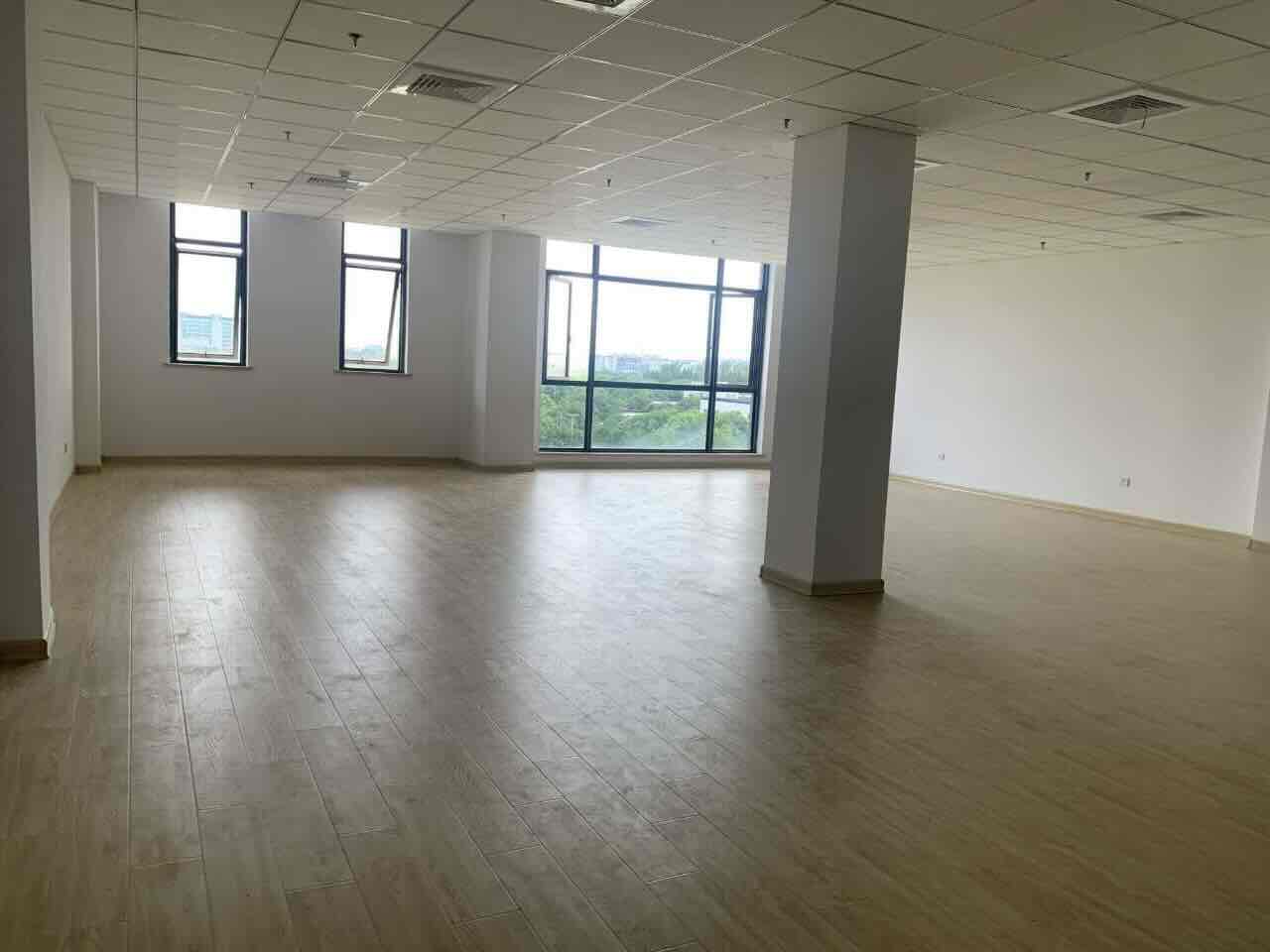 陇盛大厦180平米办公室出租_2.50元/m²/天