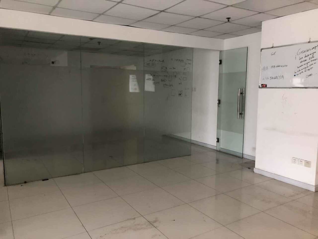 南方休闲广场.商务大厦闵行 南方休闲广场.商务大厦 340平米 简装修
