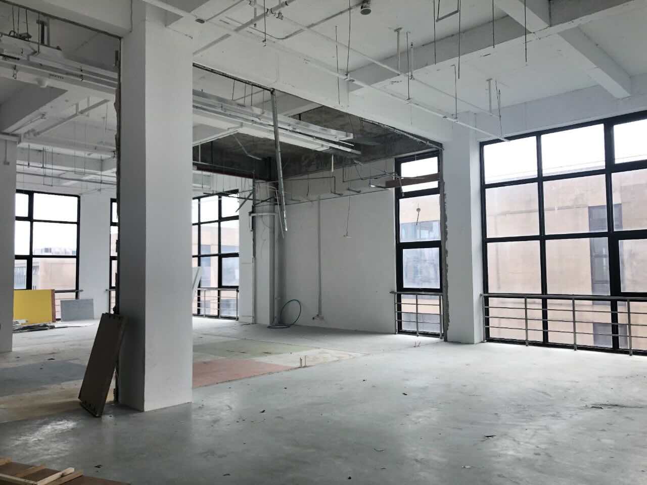 莲谷产业园580平米办公室出租_1.80元/m²/天