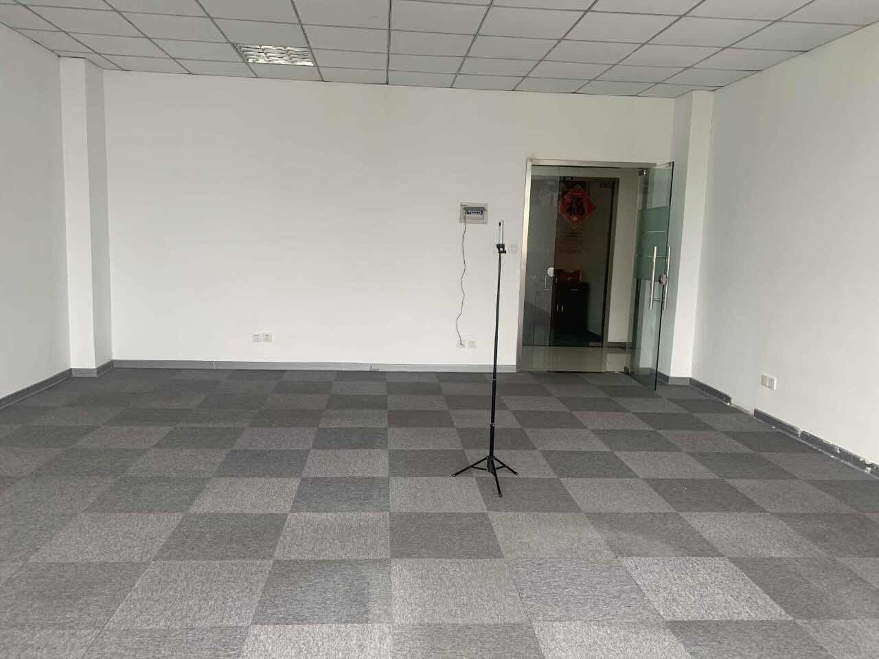 福克斯（联农路店）闵行 福克斯（联农路店） 73平米 简装修