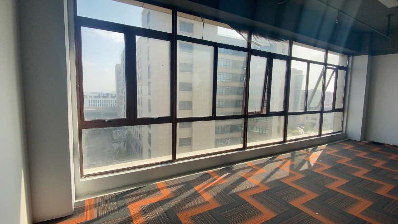 阿里新外贸服务中心97平米办公室出租_1.80元/m²/天
