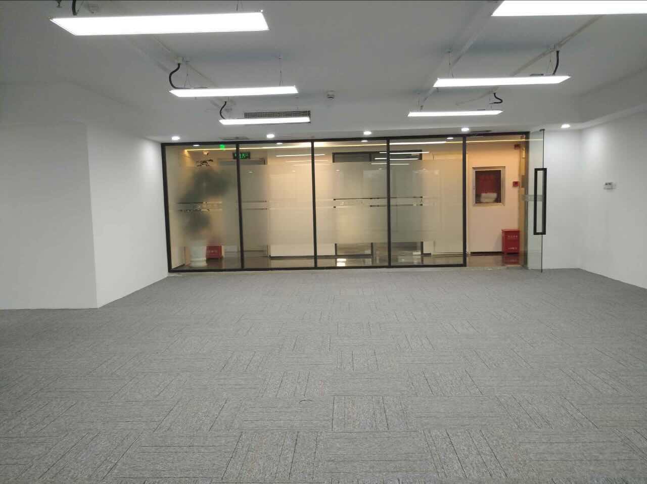 中展大厦闵行 中展大厦 120平米 简装修