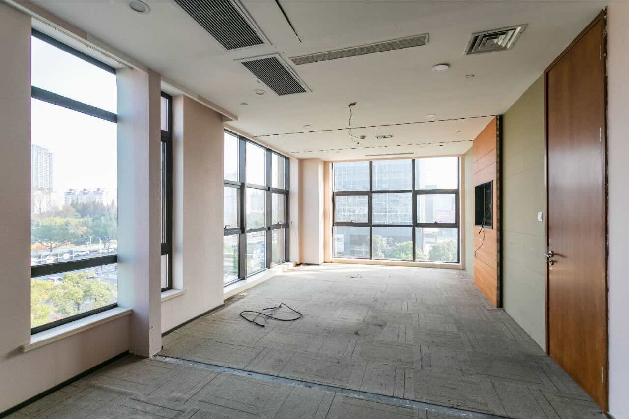 东苑丽宝广场552平米办公室出租_4.20元/m²/天