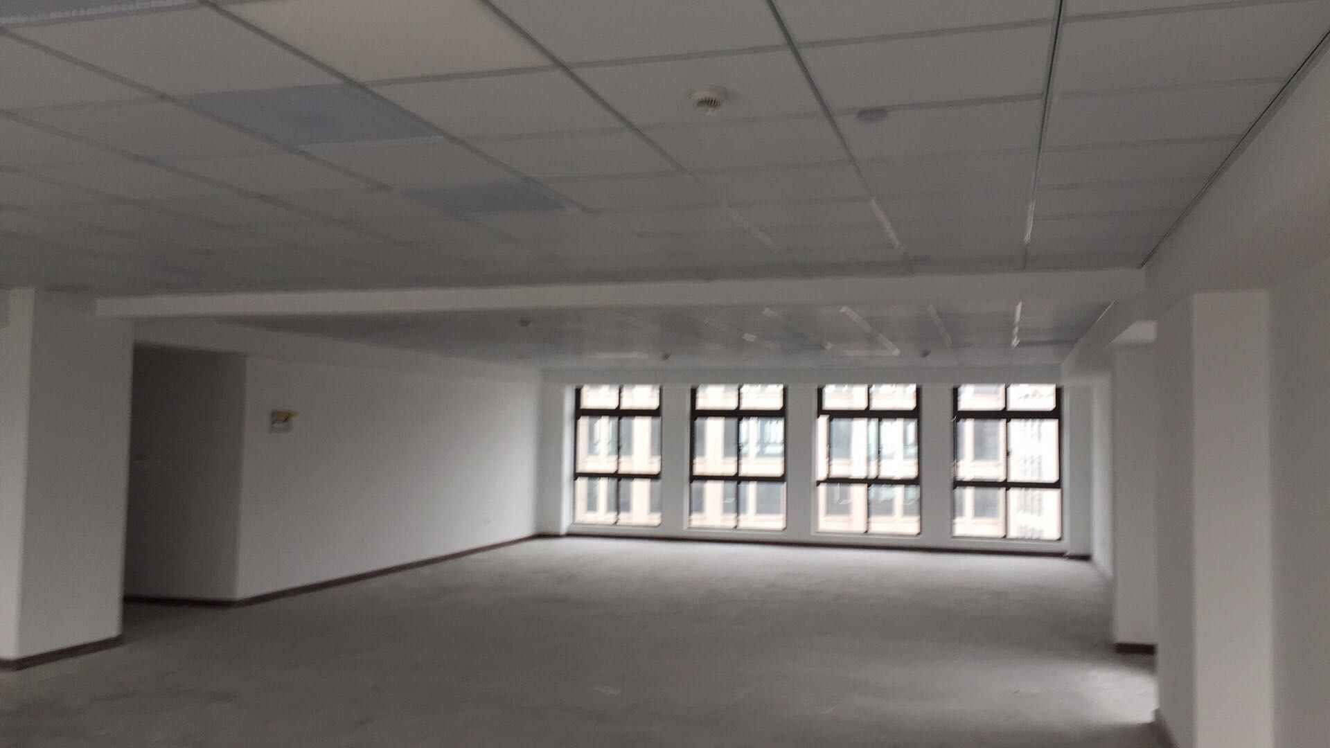 嘉南红塔广场238平米办公室出租_2.00元/m²/天