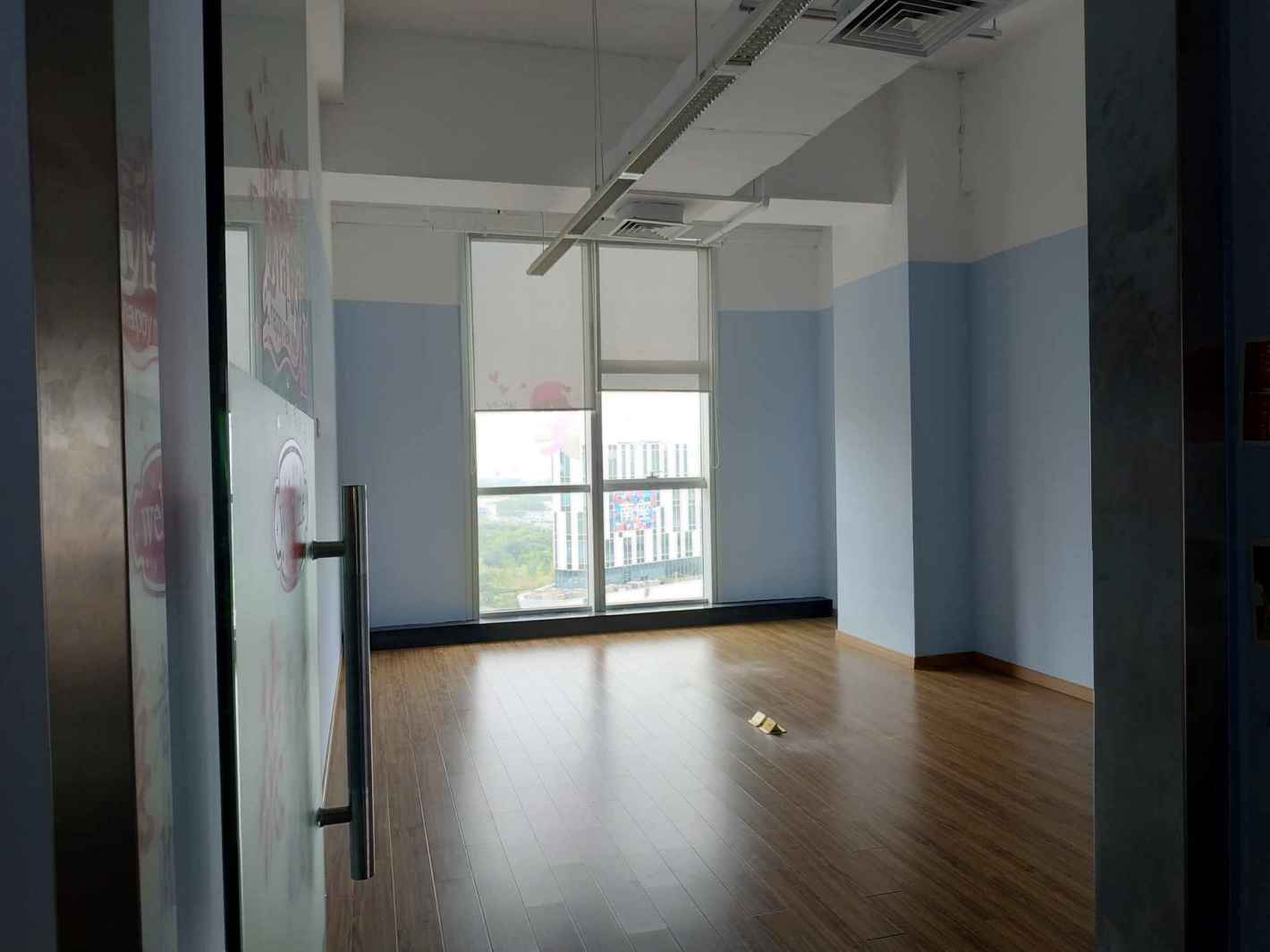近铁城市广场普陀区长风公园，近铁城市广场550平米，带装修