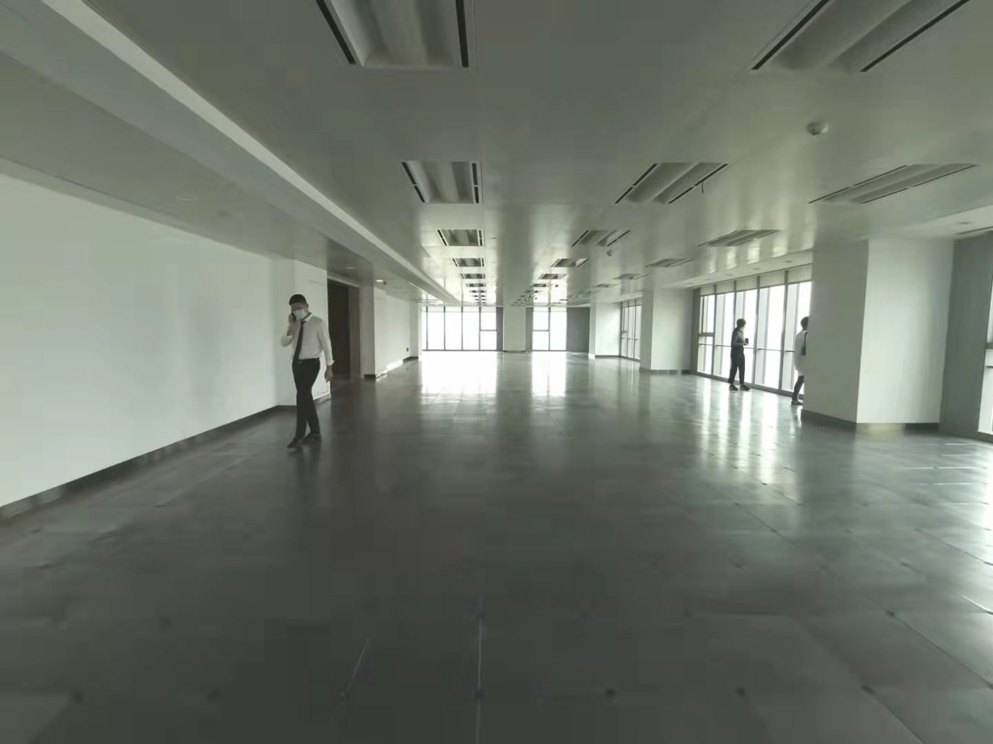 环球港长风生态商务区 环球港 368平米 精装修