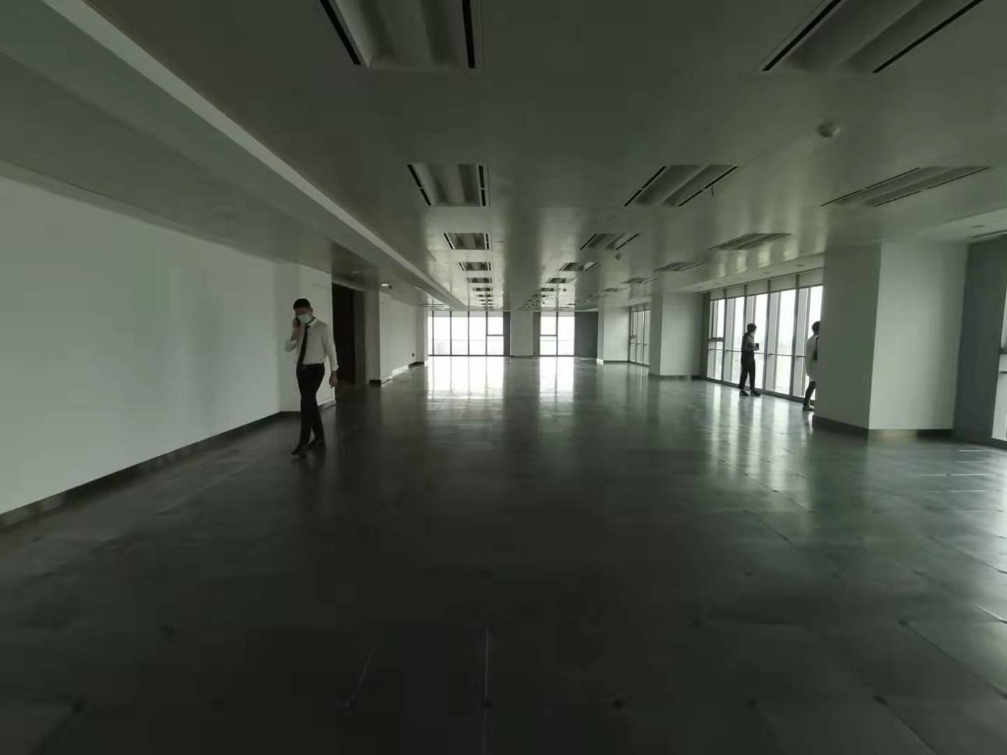 环球港长风生态商务区 环球港 368平米 精装修
