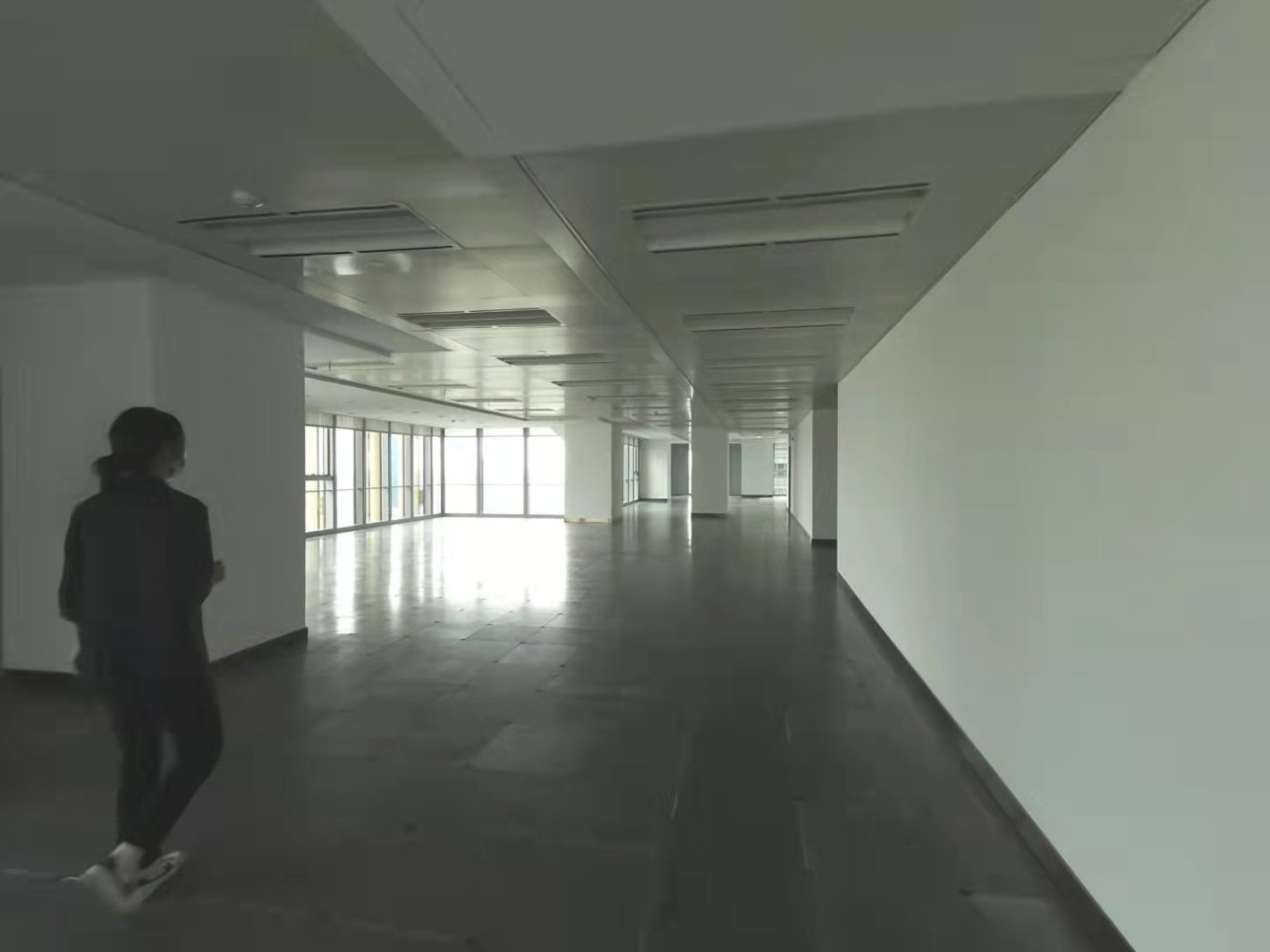 环球港长风生态商务区 环球港 368平米 精装修
