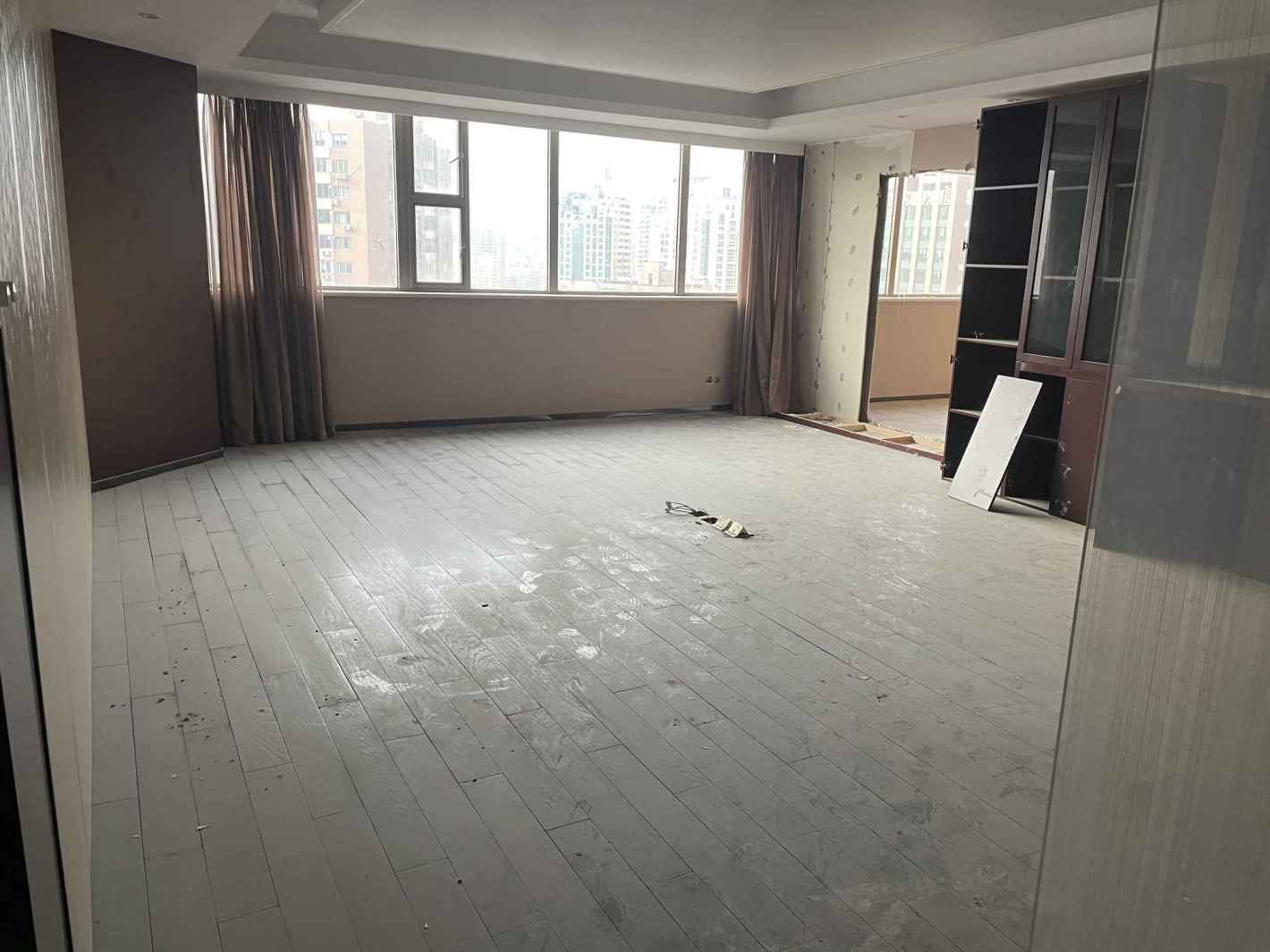 静安 凯迪克大厦 883平米 中等装修