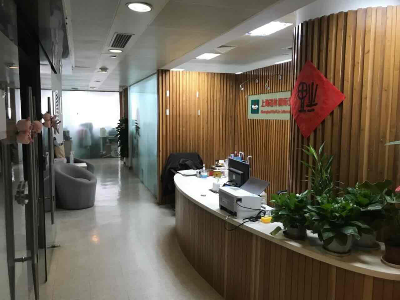 上海实业大厦812平米办公室出租_4.20元/m²/天