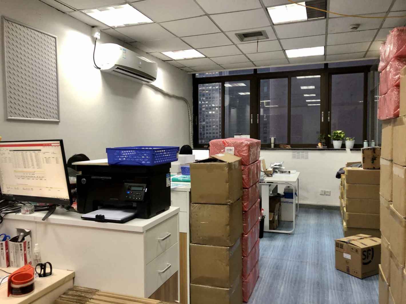 创业中心大厦89平米办公室出租_3.00元/m²/天