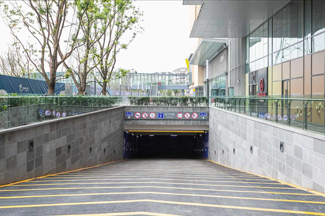 宝杨宝龙广场