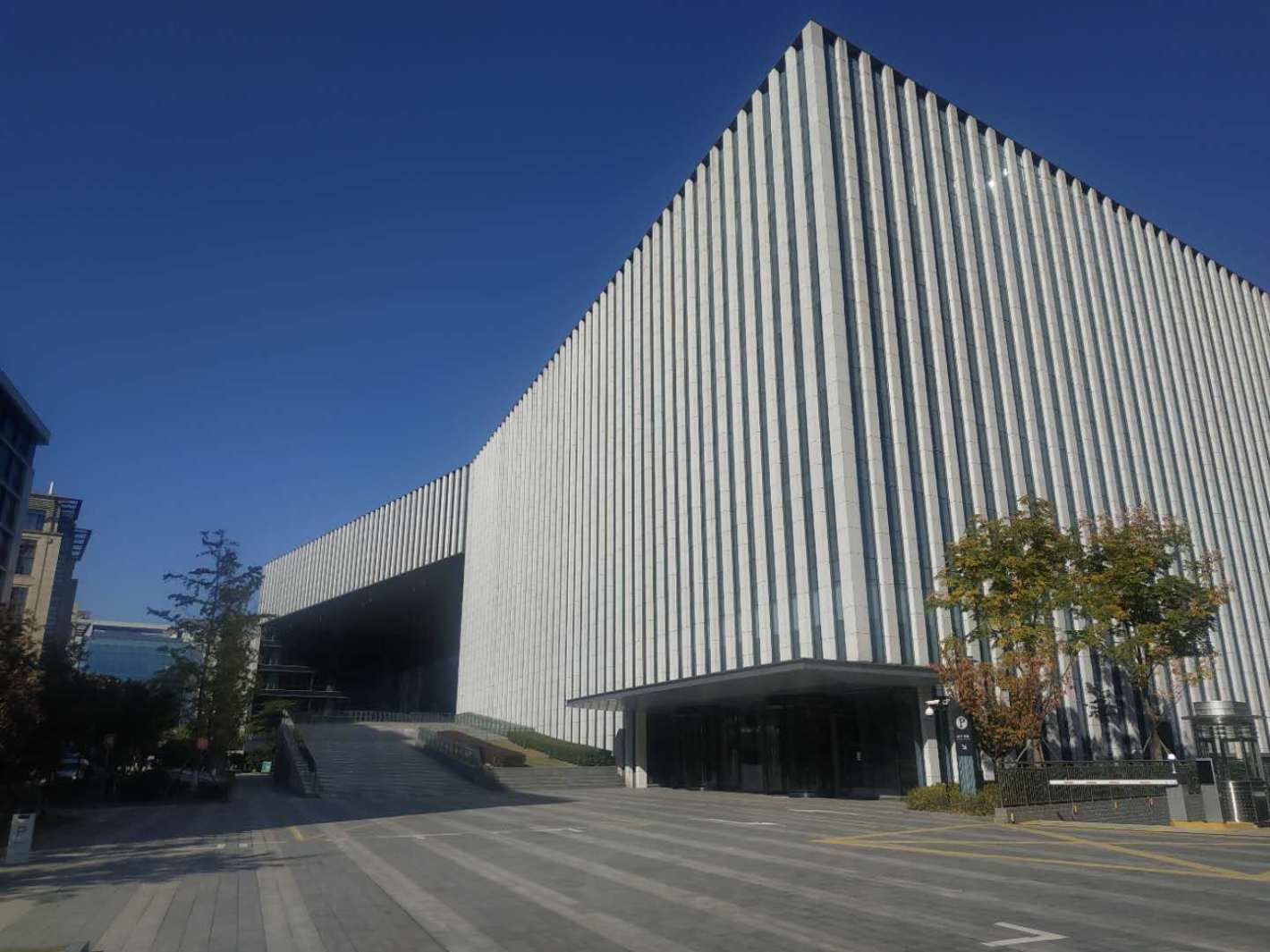 上海建滔中心北新泾 上海建滔中心 3241.4平米 中等装修