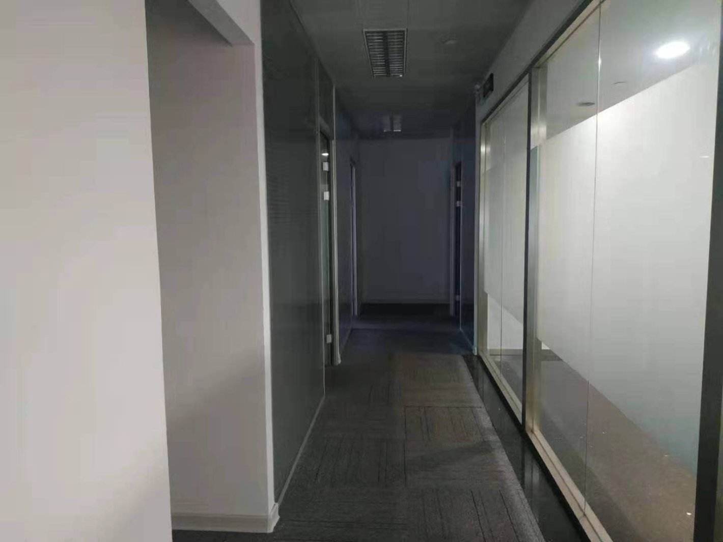 徐汇苑大厦634平米办公室出租_5.00元/m²/天