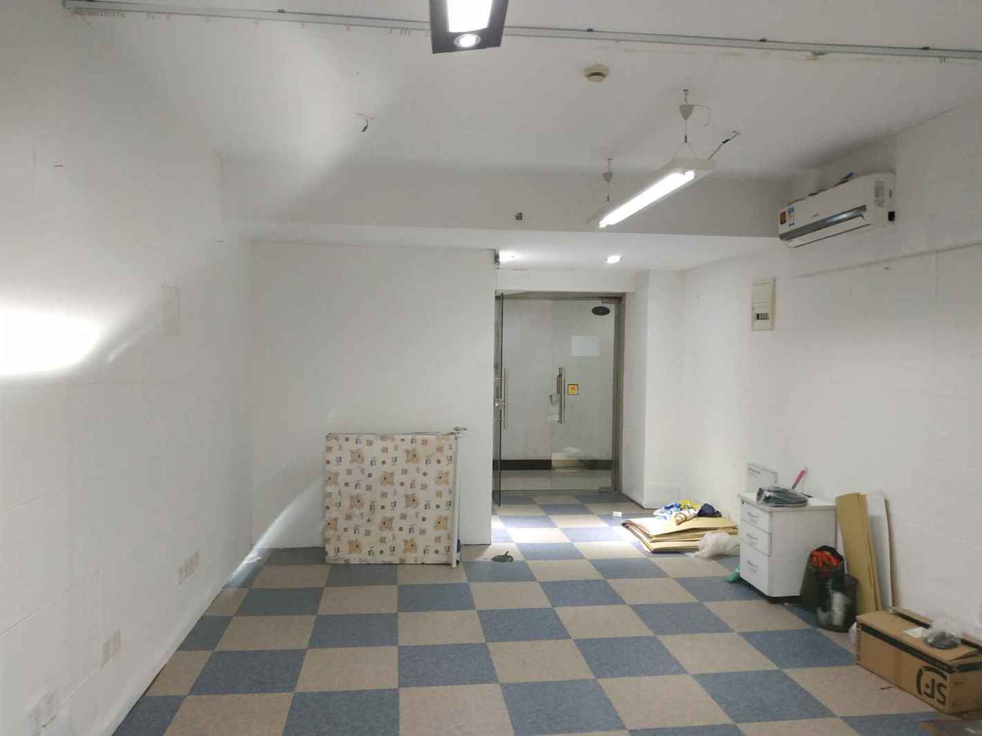 徐汇商务大厦徐汇 徐汇商务大厦 50平米 精装修