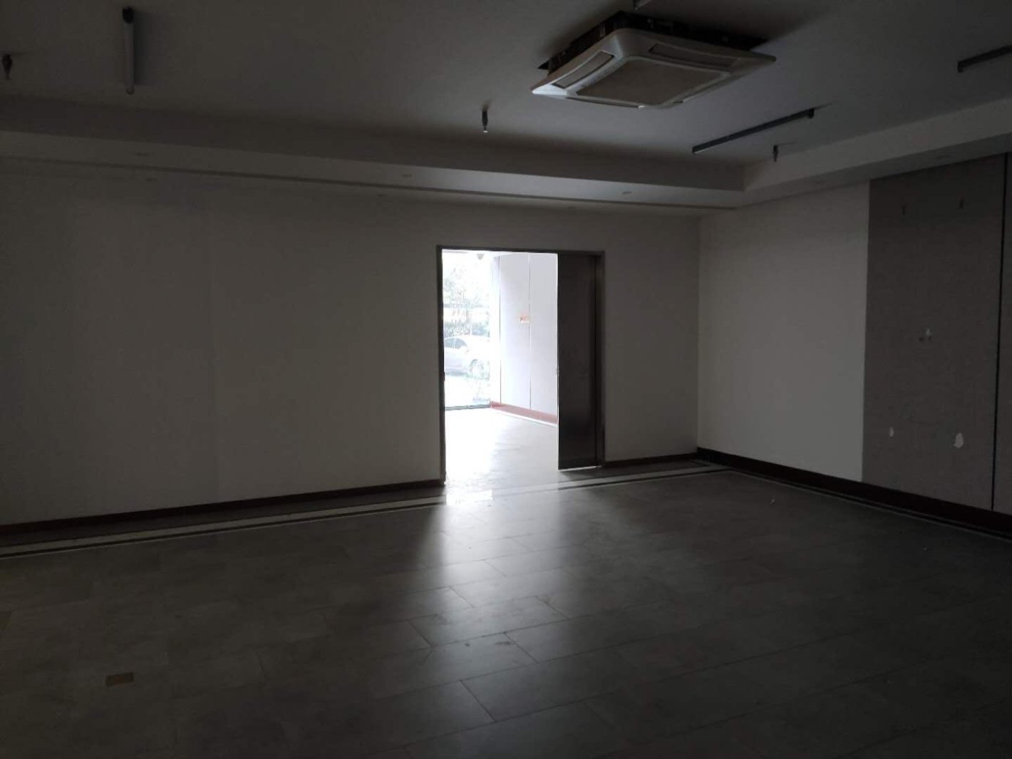 江裕大厦新静安（闸北） 江裕大厦 985平米 毛坯