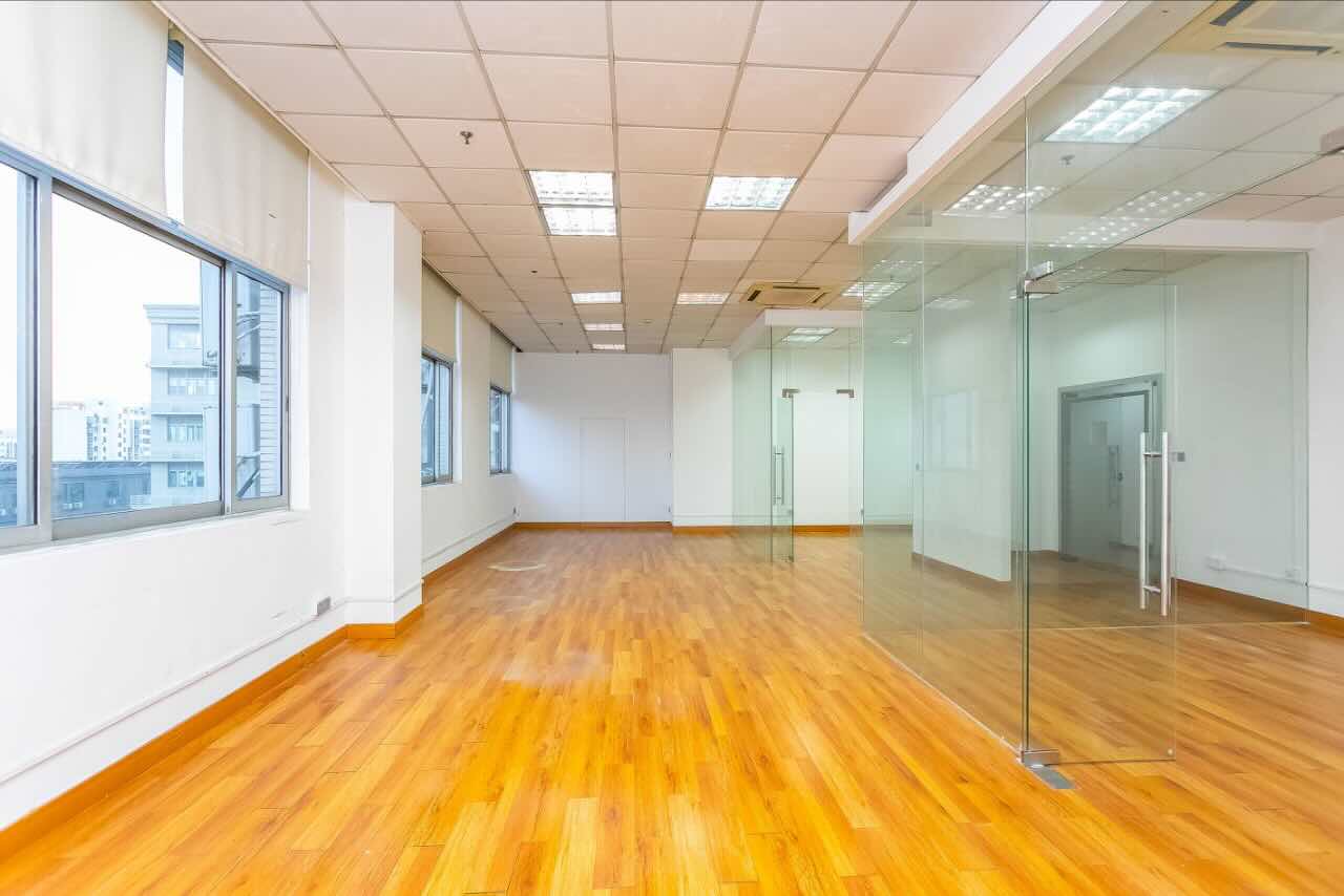 灿虹聚富大厦303平米办公室出租_2.80元/m²/天
