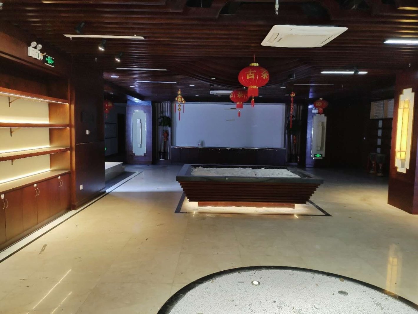江裕大厦新静安（闸北） 江裕大厦 985平米 毛坯