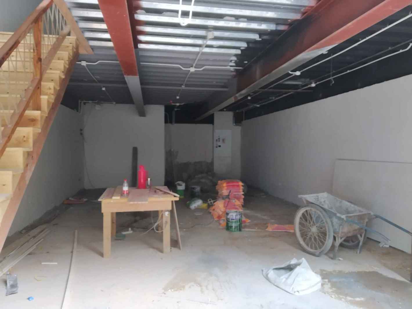新静安（闸北） 莱赛港 178平米 中等装修