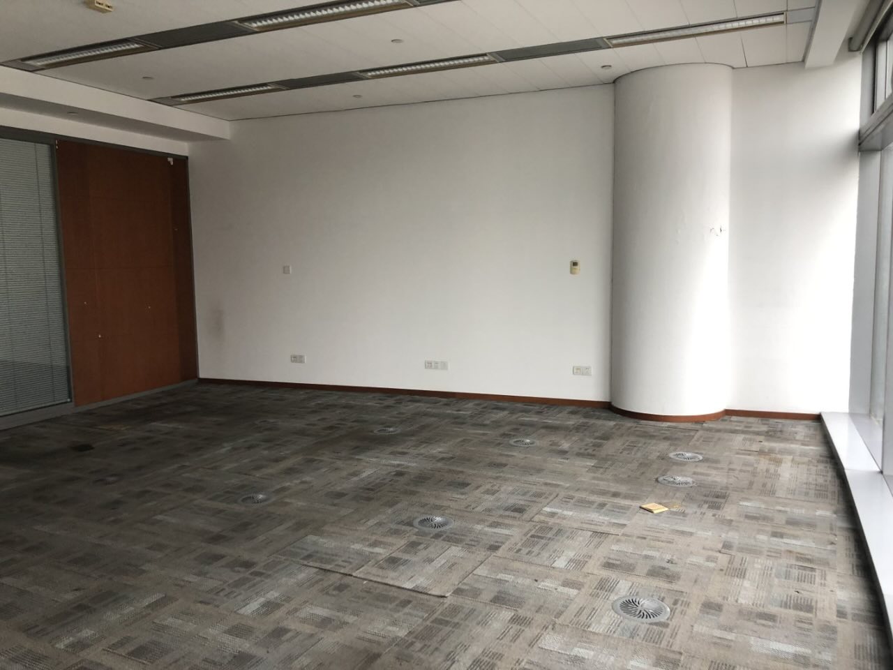 国际港务大厦虹口 国际港务大厦 400平米 简装修