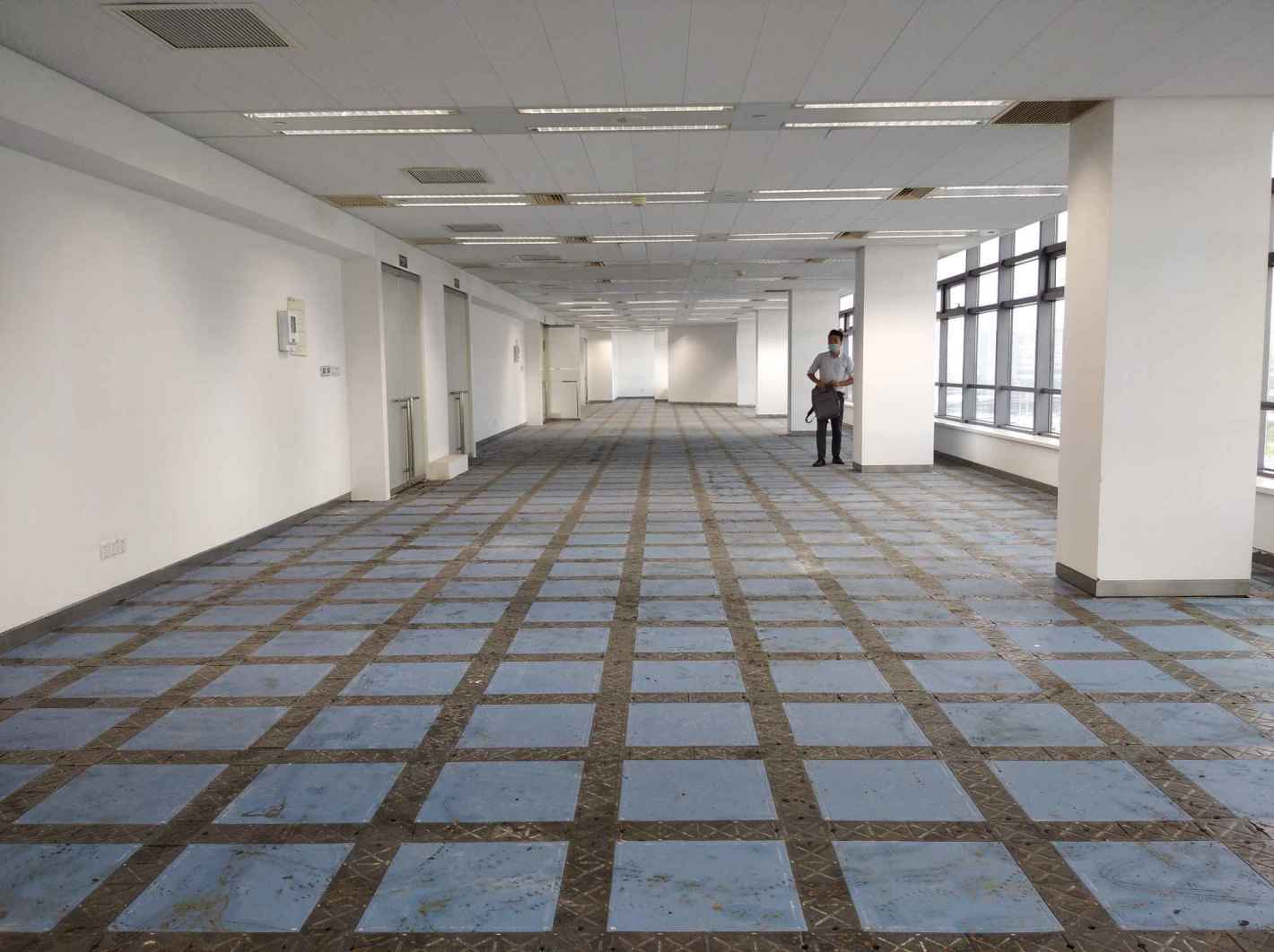 长宁 申虹国际大厦 430平米 简装修