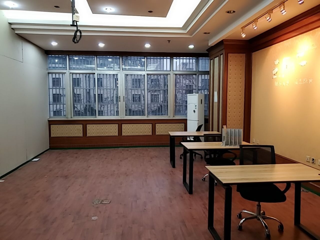 海鸥康恒大厦汶水路/共和新路 海鸥康恒大厦 54平米 精装修出租