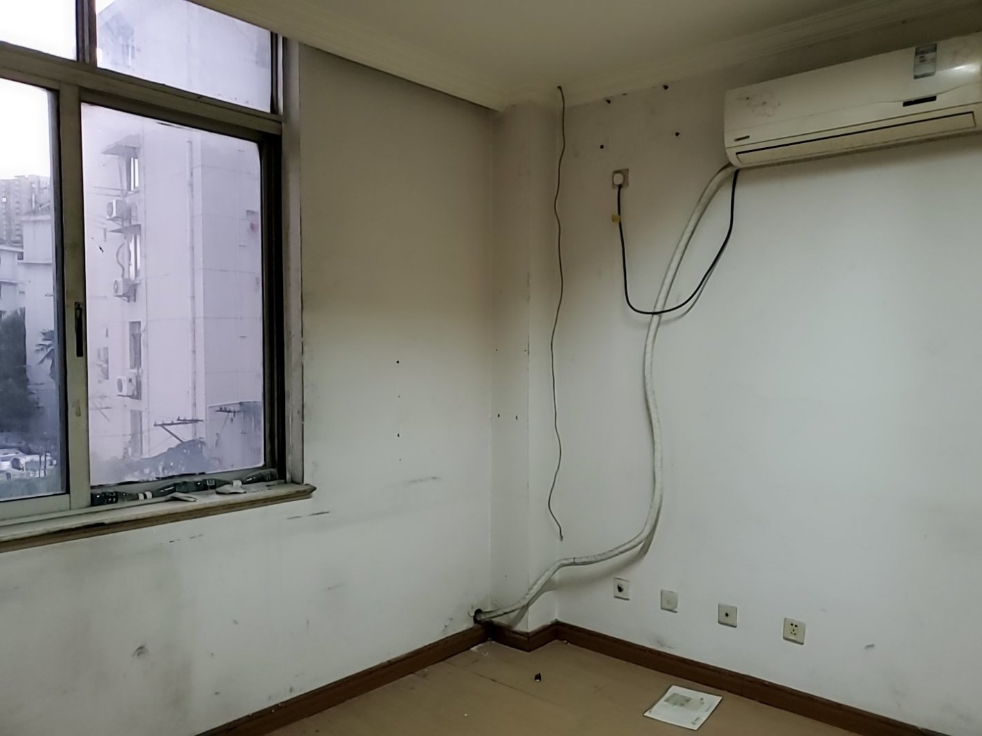 海鸥康恒大厦汶水路/共和新路 海鸥康恒大厦 75平米 精装修出租
