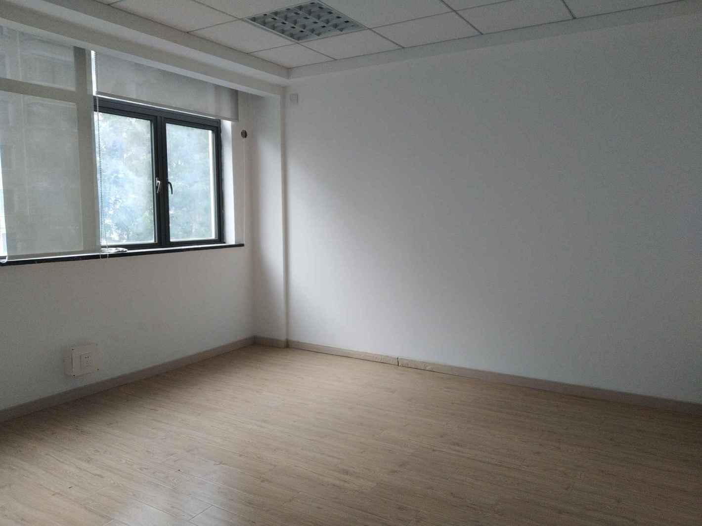 市北商务楼新静安（闸北） 市北商务楼 230平米 简装修